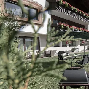 Garni Rustica 3* Sölden