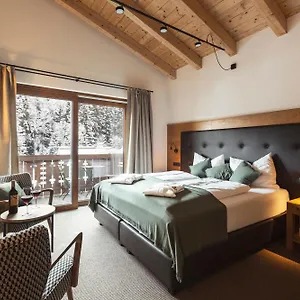 Hotel Glemm ***