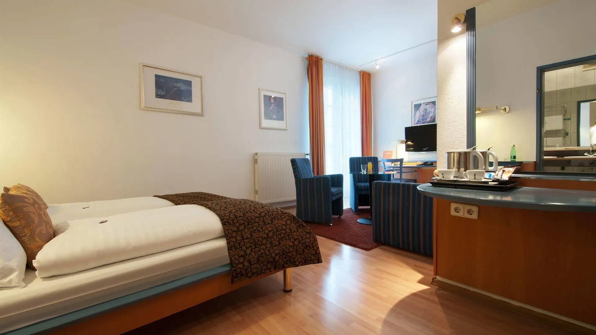 Hotel Nestroy Wien  Viena